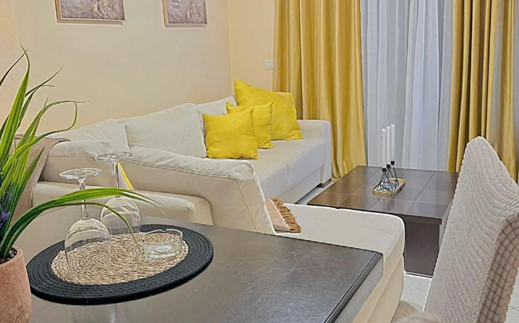 Brei Apartment Lungomare فلورا