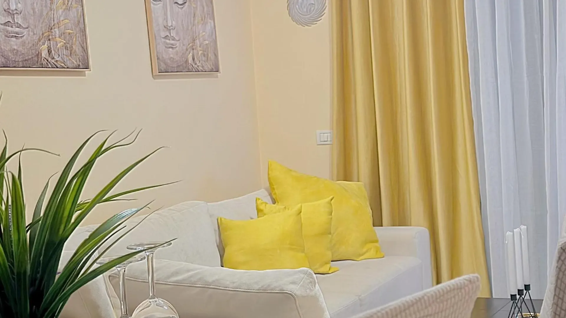 Brei Apartment Lungomare فلورا ألبانيا
